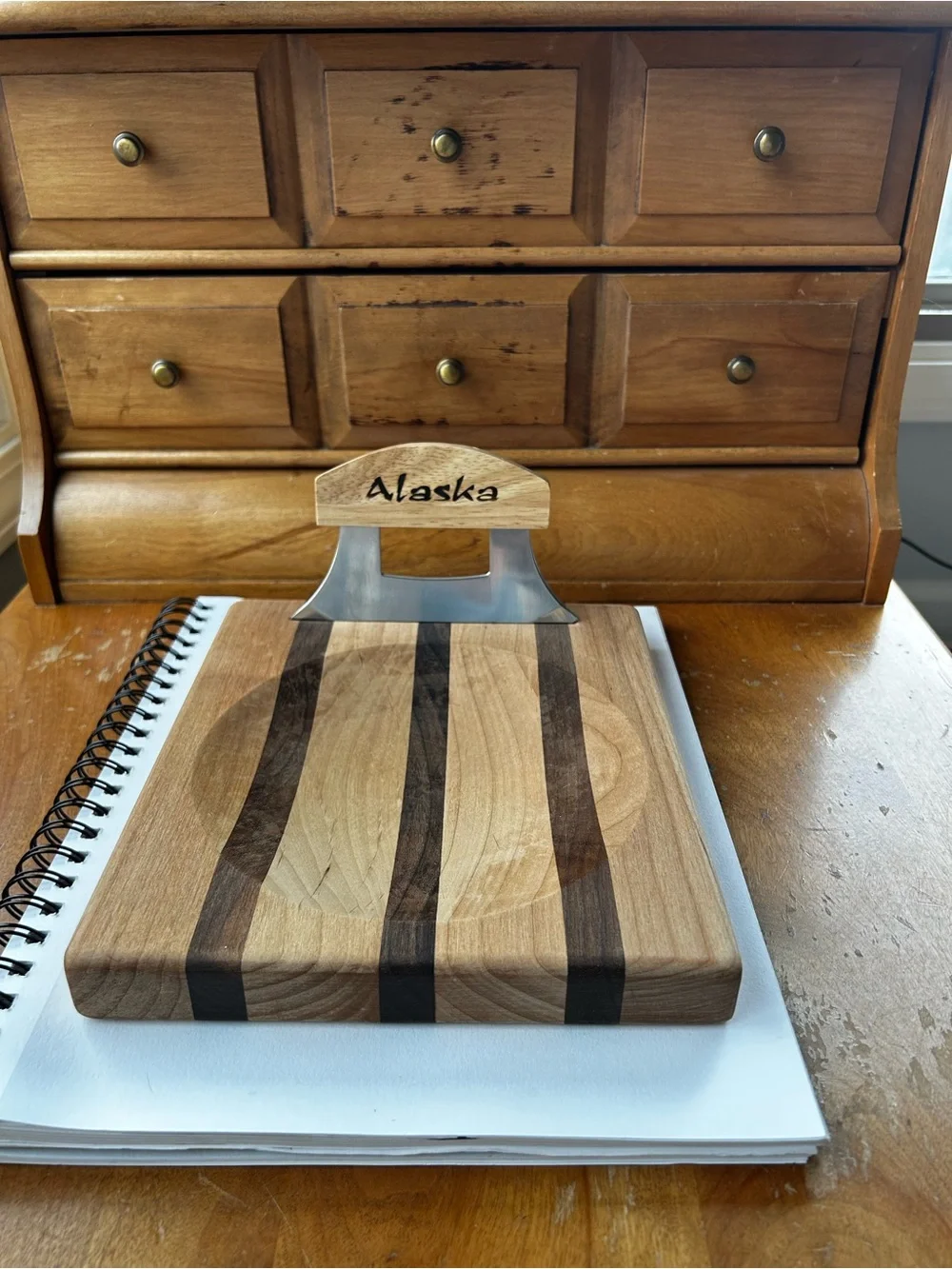 Alaska Wood Handle Mezzaluna Knife with Striped Cutting Board